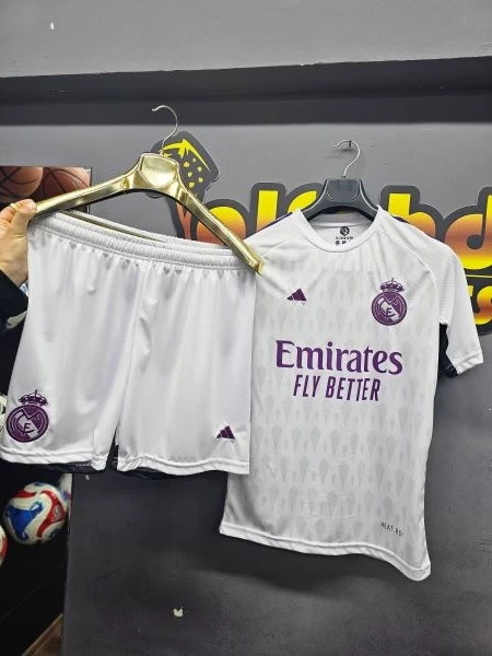 Real Madrid Goalkeeper Kit 2023/24