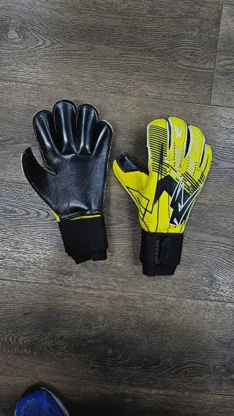 Caliar Boralite Fader Blaze Goalkeeper Gloves